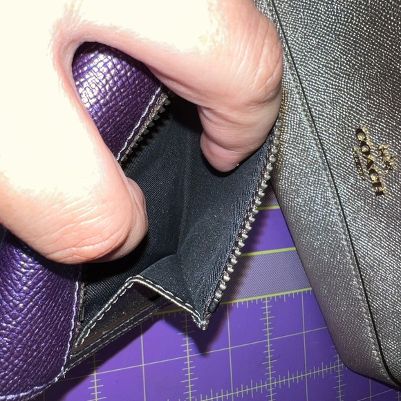 Coach metallic color block wallet - Picture 3 of 3